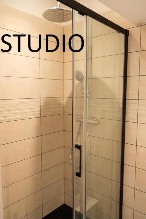 Studio Hikoki Динан Экстерьер фото